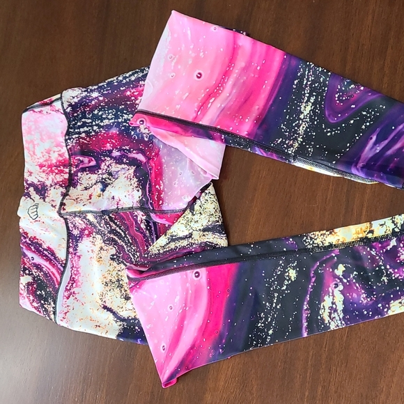 Feed Me Fight Me Leggings - Picture 3 of 6